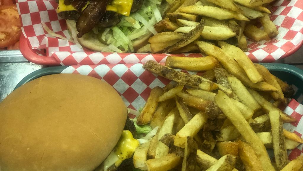 Porky’s Burgers & Wings | restaurant | 4612 Gus Thomasson Rd, Mesquite, TX 75150, USA | 9728639220 OR +1 972-863-9220