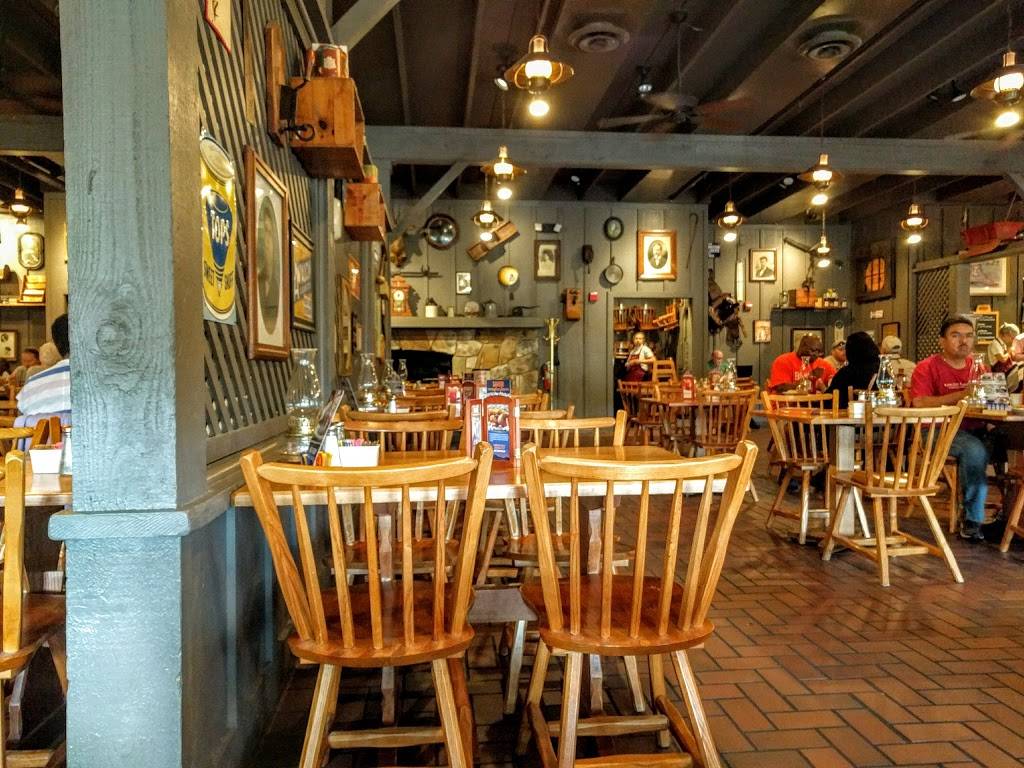Cracker Barrel Old Country Store | restaurant | 2350 N Interstate Hwy 35 N, Round Rock, TX 78681, USA | 5122180822 OR +1 512-218-0822