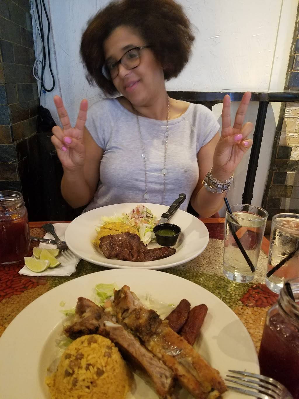 International Food House | restaurant | 217 Dyckman St, New York, NY 10040, USA | 2129425656 OR +1 212-942-5656