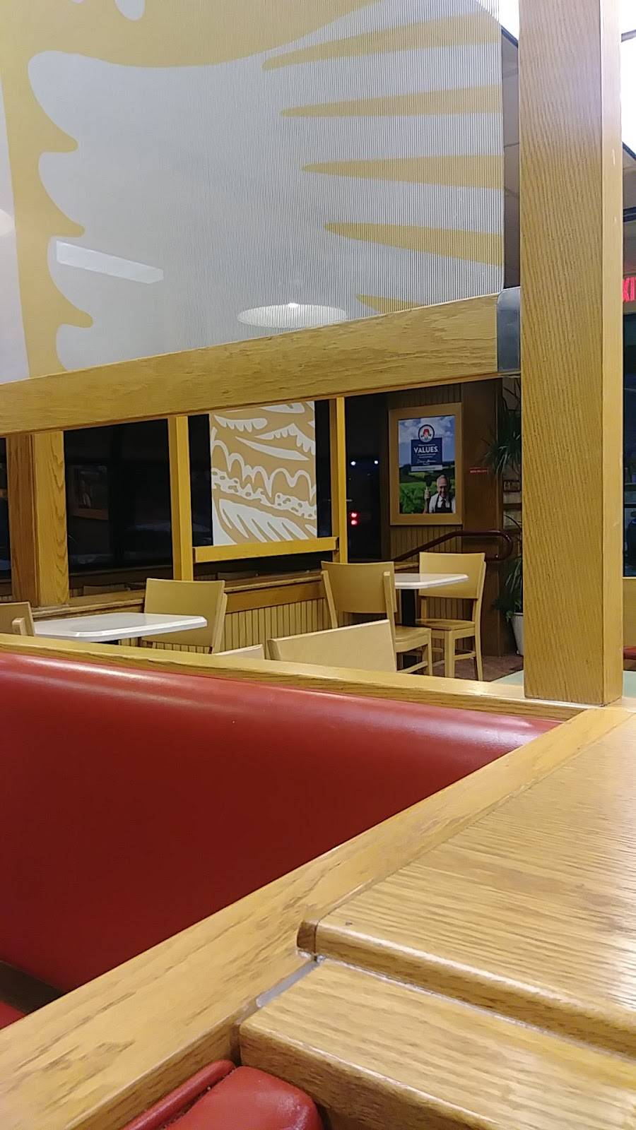 Wendys | restaurant | 801 N Lake St, Aurora, IL 60506, USA | 6308976553 OR +1 630-897-6553