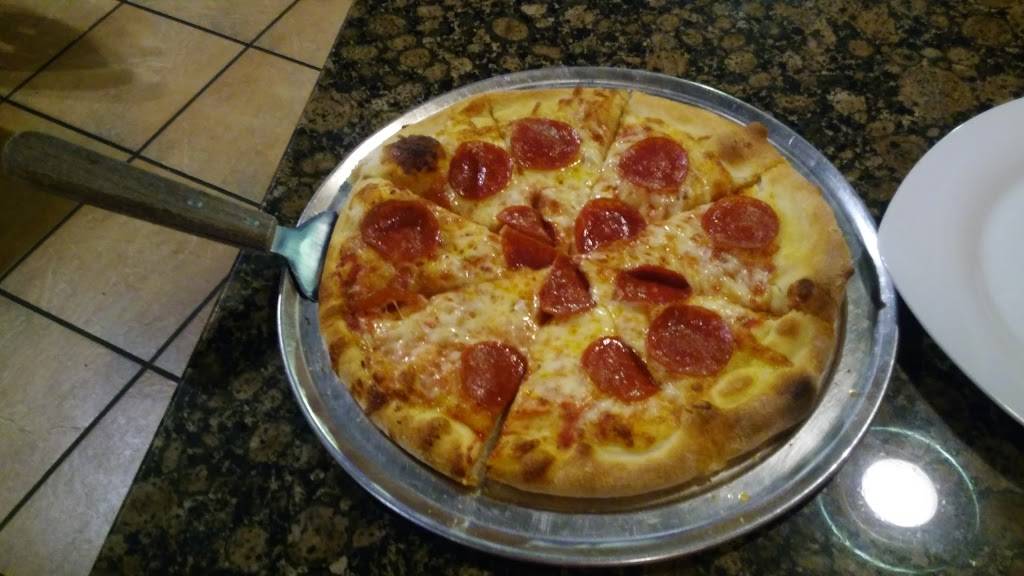 Broadway Ristorante & Pizzeria | restaurant | 1700 Woolco Way, Orlando, FL 32822, USA | 4073817700 OR +1 407-381-7700