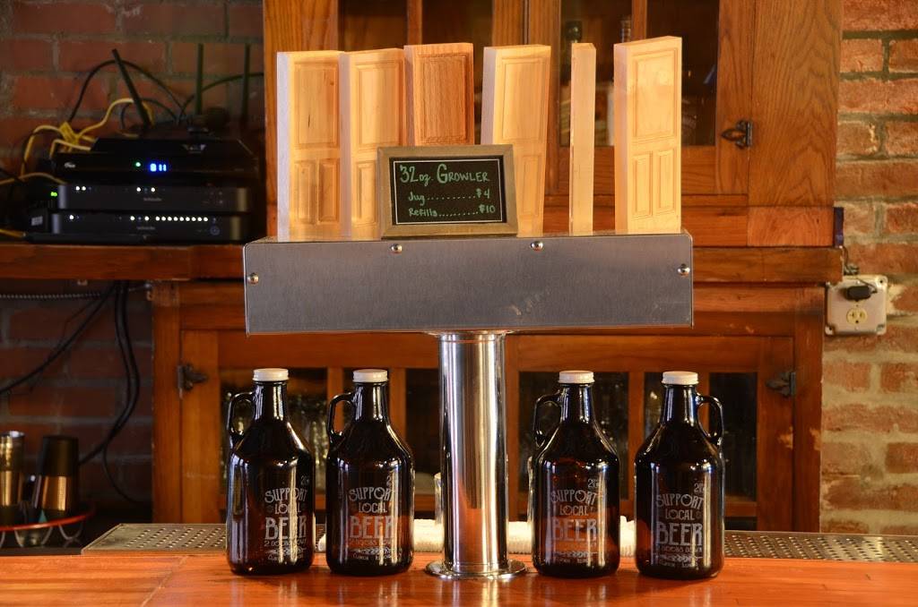 Two Doors Down Brewery | restaurant | 112 N Warner St, Clinton, IL 61727, USA | 2175700776 OR +1 217-570-0776