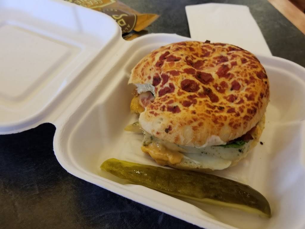 600 East Cafe | cafe | 600 E Wisconsin Ave, Milwaukee, WI 53202, USA | 8446003278 OR +1 844-600-3278