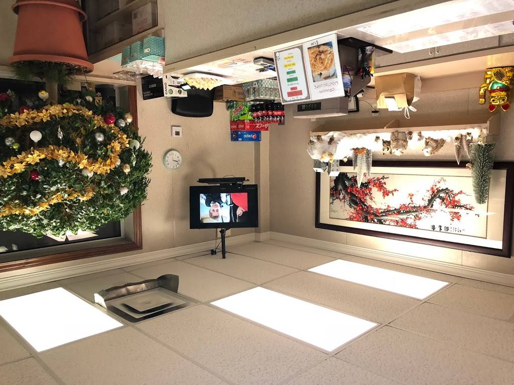 Youngs Chinese Food Carryout | restaurant | 921 E Eleven Mile Rd, Royal Oak, MI 48067, USA | 2485433131 OR +1 248-543-3131