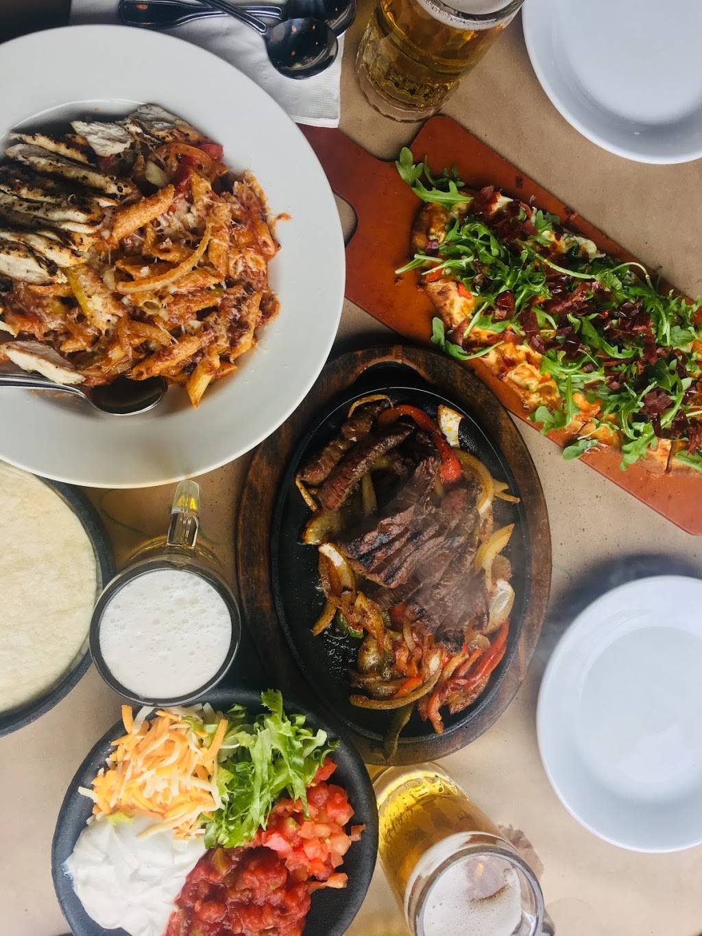 Crabby Joes Bar • Grill | restaurant | 670 Oxford St W, London, ON N6H 1T9, Canada | 5196576888 OR +1 519-657-6888