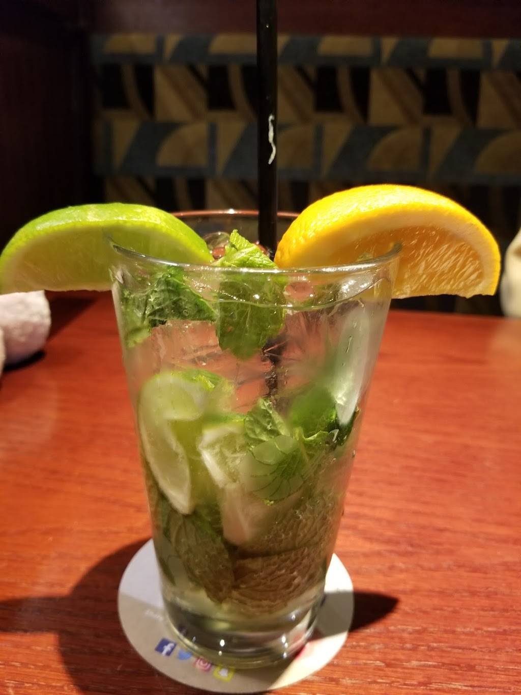 Red Lobster | restaurant | 6230 Grand Ave, Gurnee, IL 60031, USA | 8478560432 OR +1 847-856-0432