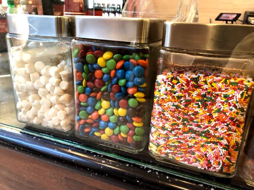 Cold Stone Creamery | bakery | 627 Spectrum Center Dr, Irvine, CA 92618, USA | 9494539738 OR +1 949-453-9738