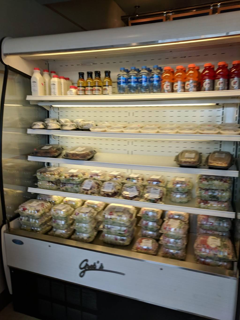 Guss Carryout Howell | meal takeaway | 210 W Grand River Ave, Howell, MI 48843, USA | 5175463270 OR +1 517-546-3270