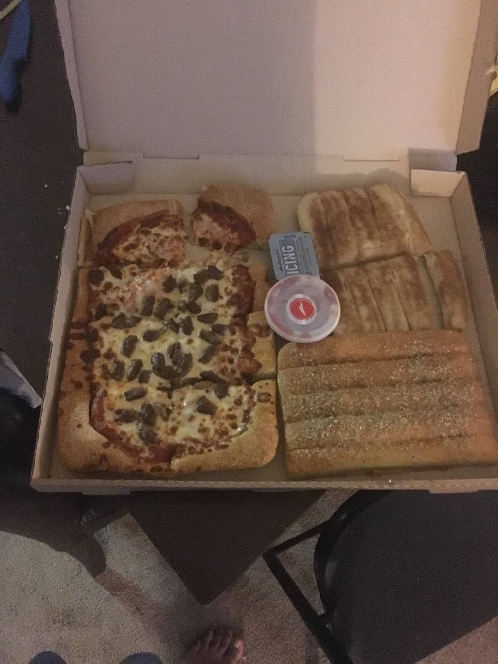 Pizza Hut | restaurant | 5545 W St Charles Rd, Berkeley, IL 60163, USA | 7084939688 OR +1 708-493-9688