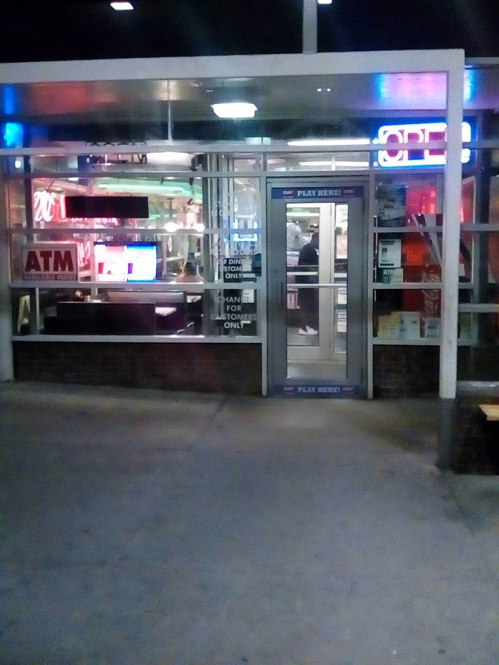 Michaels Diner At Shaker Square | restaurant | 13051 Shaker Blvd, Cleveland, OH 44120, USA | 2167520052 OR +1 216-752-0052