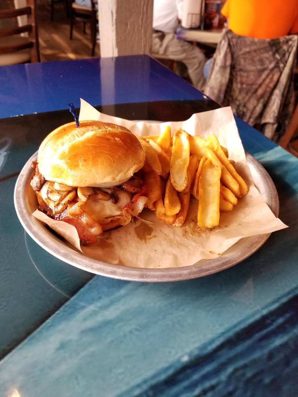 Hooters | restaurant | 941 E Highway 131, Jeffersonville, IN 47130, USA | 8122849464 OR +1 812-284-9464