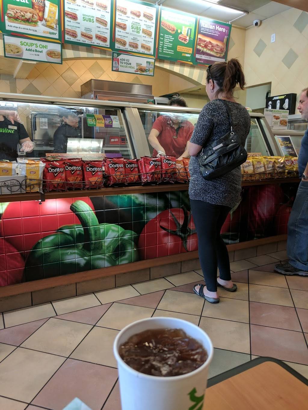 Subway | restaurant | 2508 Las Posas Road, Square Suite B, Camarillo, CA 93010, USA | 8059870198 OR +1 805-987-0198