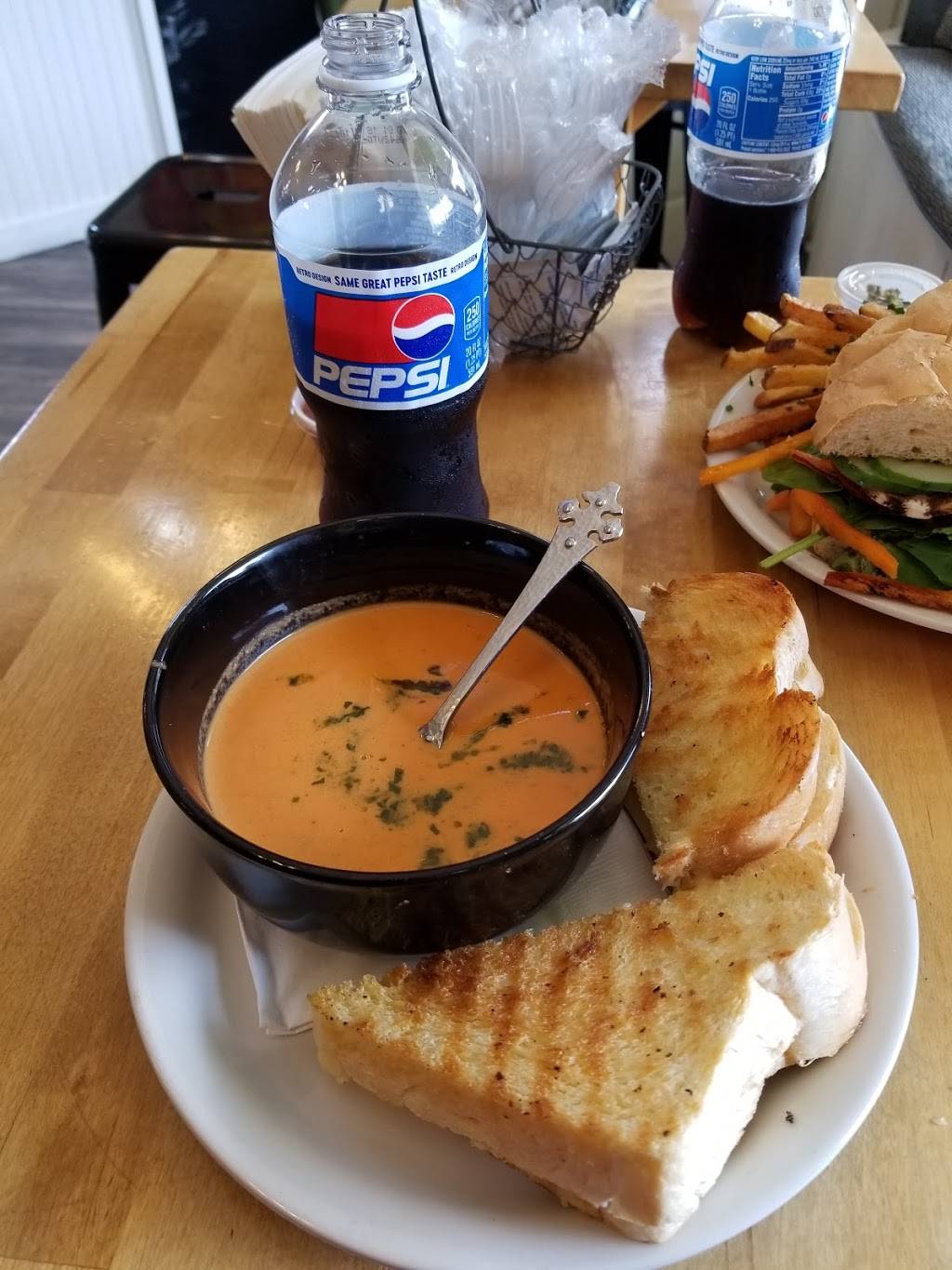 East Mill Bakeshop & Catering | restaurant | 620 S Grandview Ave, Dubuque, IA 52003, USA | 5635801175 OR +1 563-580-1175