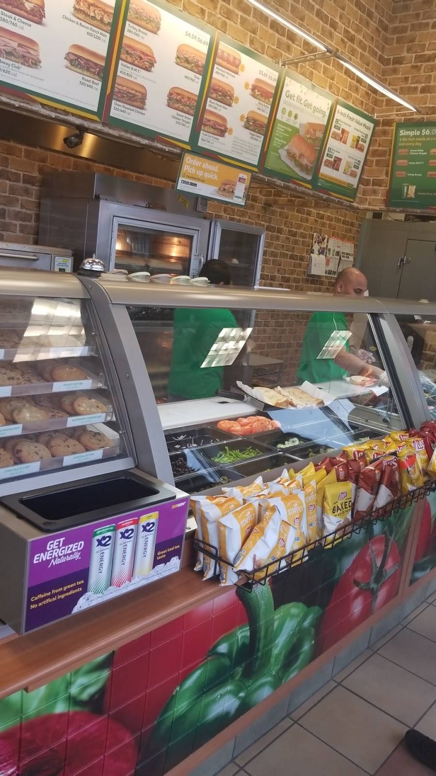 Subway Restaurants | restaurant | 440 25th Ave, Bellwood, IL 60104, USA | 7085441598 OR +1 708-544-1598