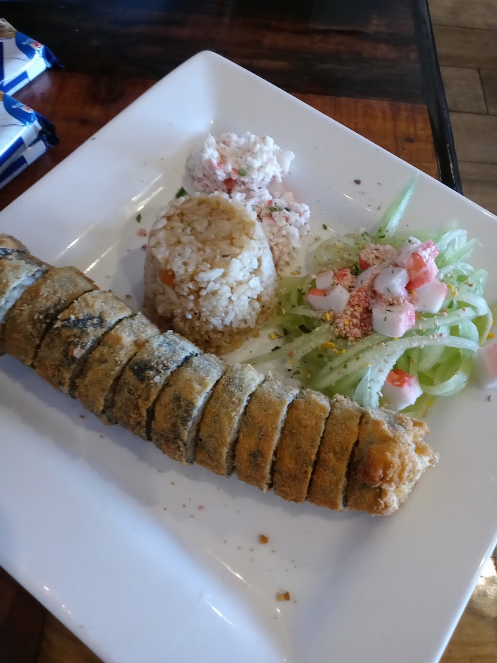 La Laguna Mariscos and Sushi | restaurant | 2419 E Saunders St #101, Laredo, TX 78041, USA | 9565682175 OR +1 956-568-2175