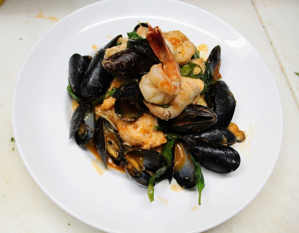 Bistro La Baia BYOB | restaurant | 1700 Lombard St, Philadelphia, PA 19146, USA | 2676871561 OR +1 267-687-1561