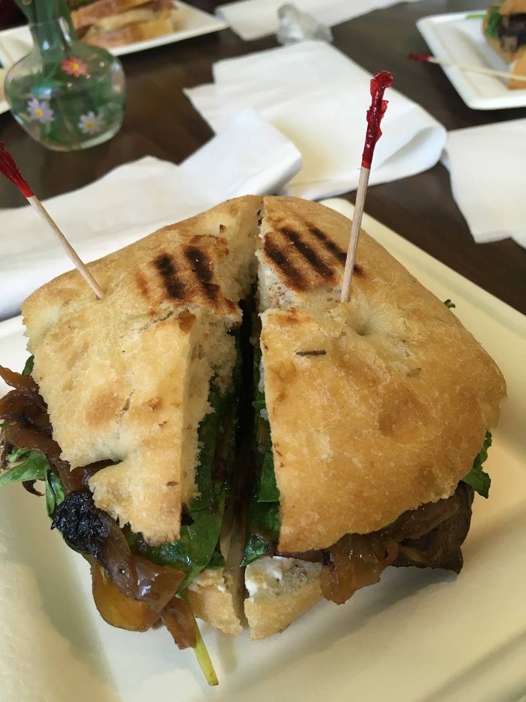 West Main Market | meal takeaway | 123 W Main St, Luray, VA 22835, USA | 5407431125 OR +1 540-743-1125