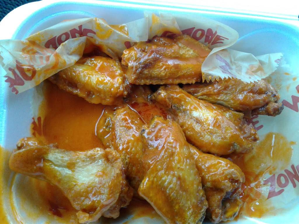 Wing Zone | restaurant | 905 Hess Ln, Louisville, KY 40217, USA | 5026616053 OR +1 502-661-6053