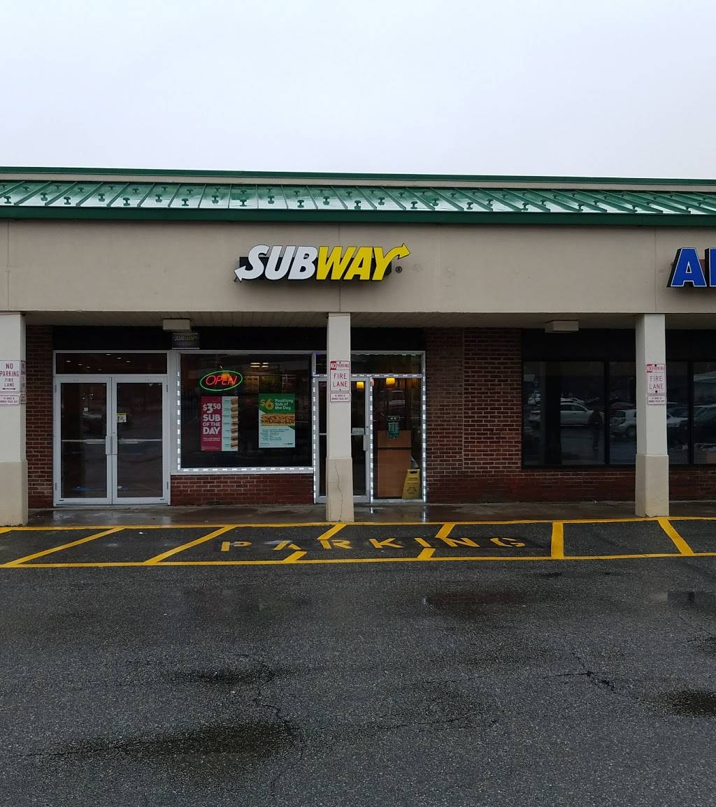 Subway Restaurants | restaurant | 475 NY-17M, Monroe, NY 10950, USA | 8457817395 OR +1 845-781-7395