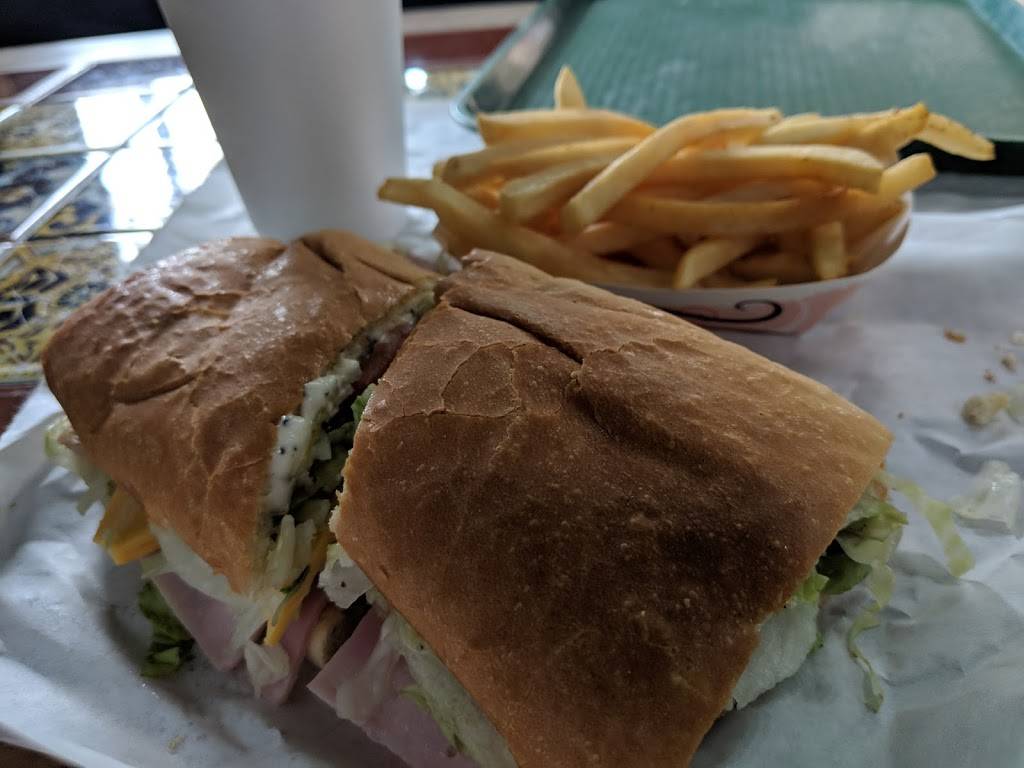 Downtown Sandwich & Ice Cream | meal takeaway | 100 10th Ave, Menominee, MI 49858, USA | 9068642376 OR +1 906-864-2376