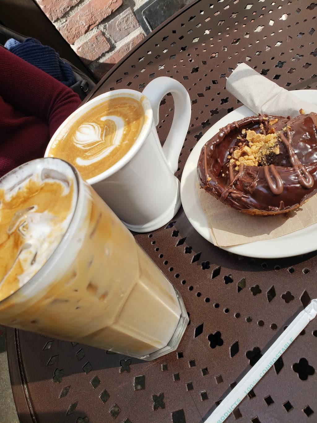 Urth Caffé | cafe | 451 S Hewitt St, Los Angeles, CA 90013, USA | 2137974534 OR +1 213-797-4534