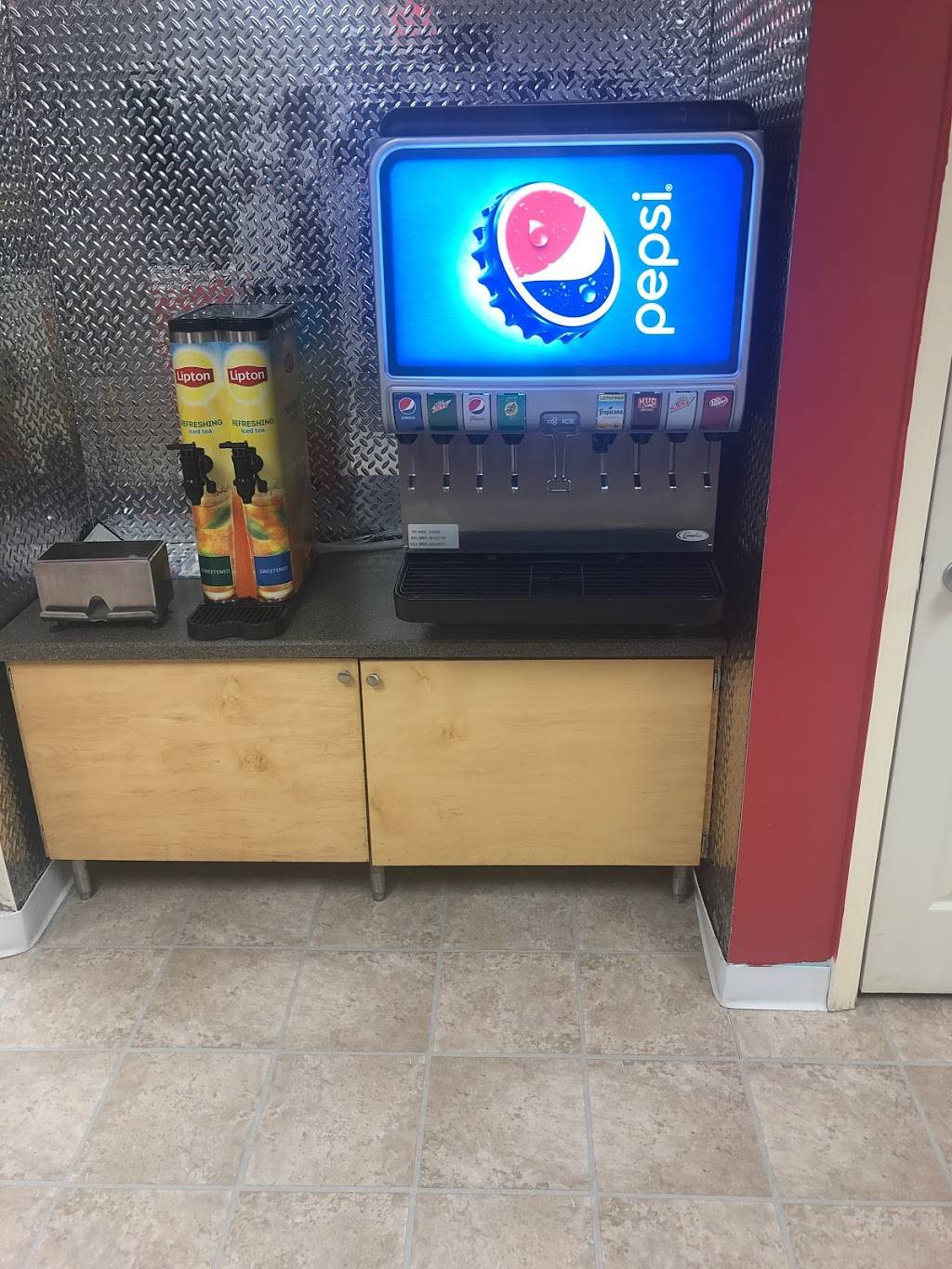 Anderson Fish Chicken & Gyro | restaurant | 730 W 53rd St, Anderson, IN 46013, USA | 7654005580 OR +1 765-400-5580