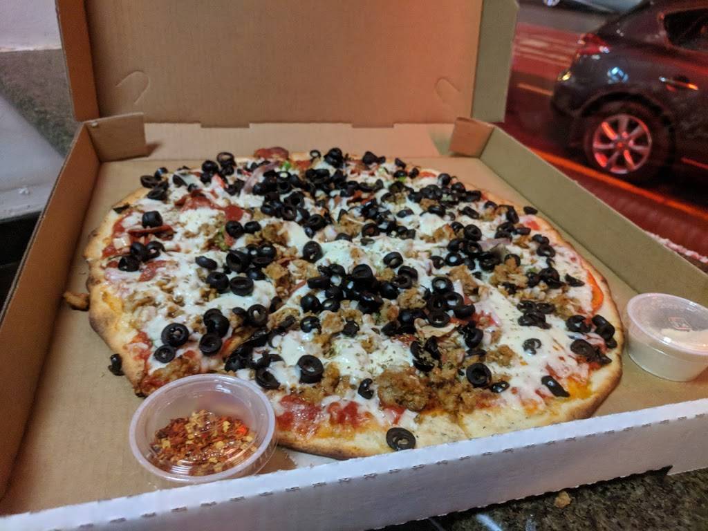 Bella Lucca Pizza | restaurant | 418 Geary St, San Francisco, CA 94102, USA | 4157766777 OR +1 415-776-6777