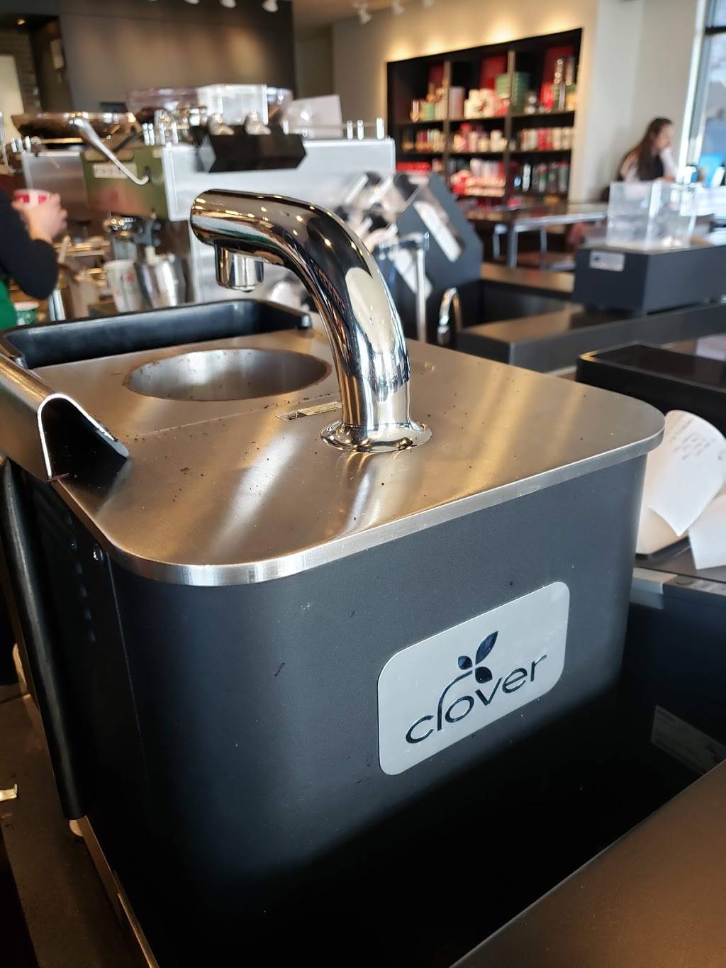 Starbucks | cafe | 11870 W 135th St, Overland Park, KS 66221, USA | 8166632508 OR +1 816-663-2508