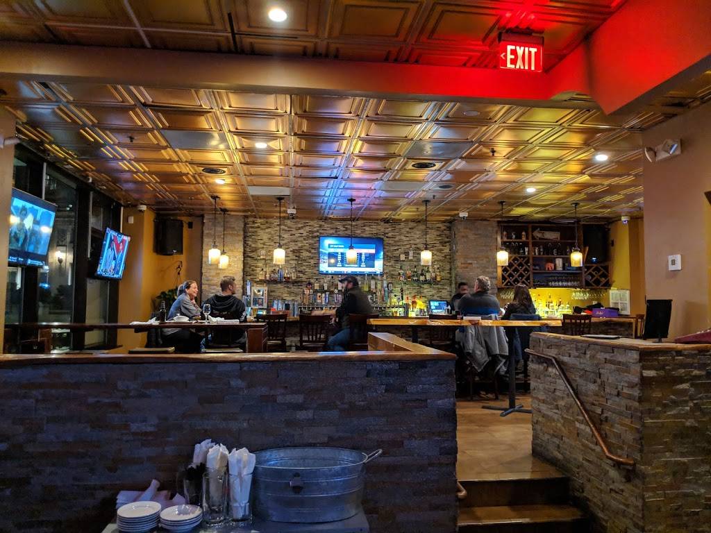 Courthaus Social | restaurant | 2300 Clarendon Blvd, Arlington, VA 22201, USA | 7032434900 OR +1 703-243-4900