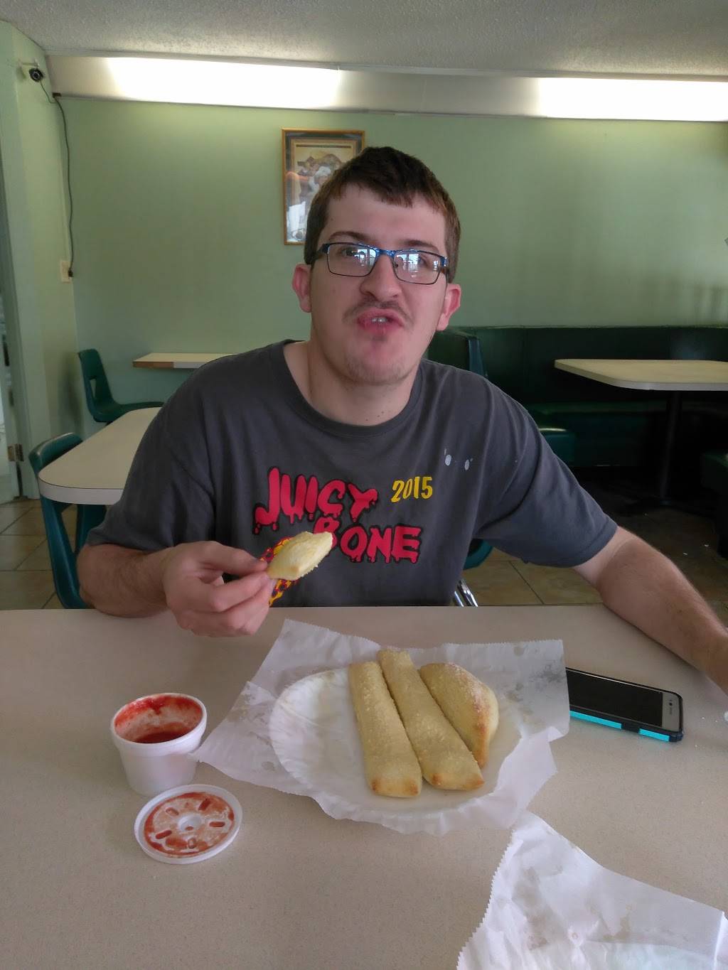 La Pizza | restaurant | 709 W Midland Rd, Auburn, MI 48611, USA | 9896624491 OR +1 989-662-4491