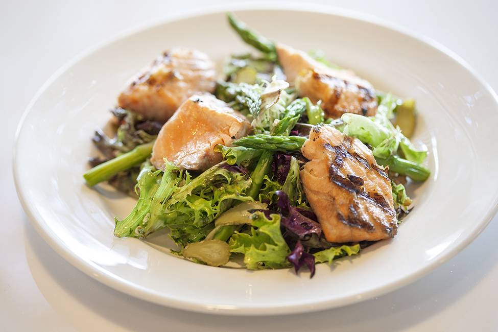 ¡CUATRO Restaurant & Bar | restaurant | 5300 W Lutz Lake Fern Rd #4, Lutz, FL 33558, USA | 8139491486 OR +1 813-949-1486