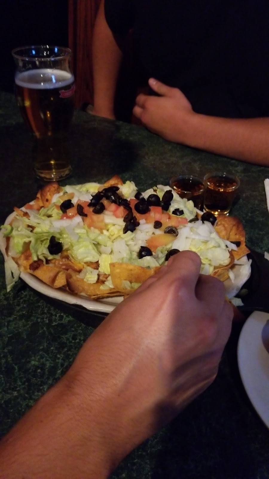 Gippers Restaurant & Ale House | restaurant | 304 Old Gate Ln, Milford, CT 06460, USA | 2038785262 OR +1 203-878-5262