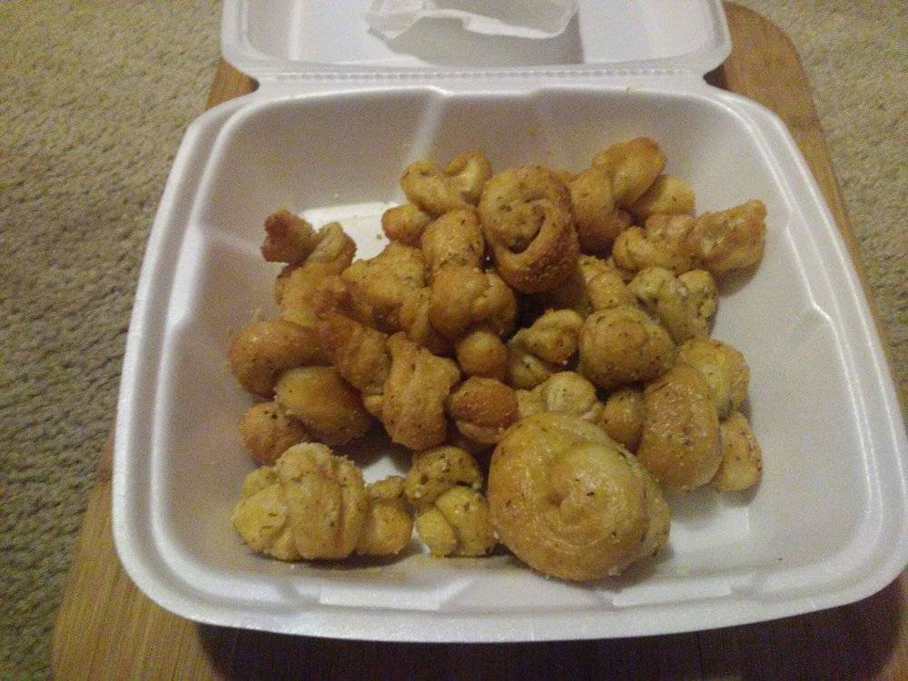 Little Italy Pizzaria | restaurant | 679 Burden Ave, Troy, NY 12180, USA | 5182727200 OR +1 518-272-7200