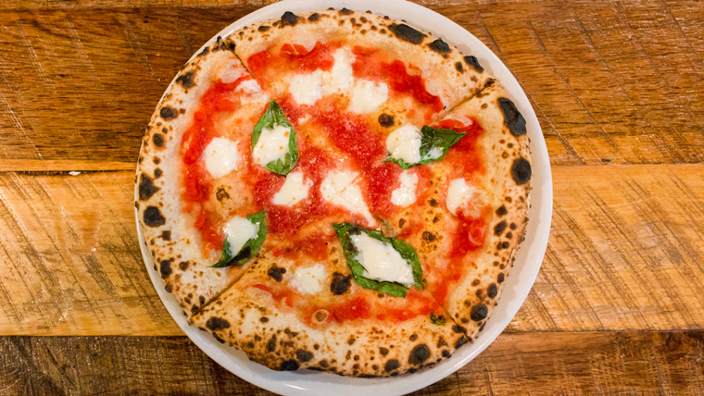 Red Vespa | restaurant | 208 E Main St, Solon, IA 52333, USA | 3196242080 OR +1 319-624-2080