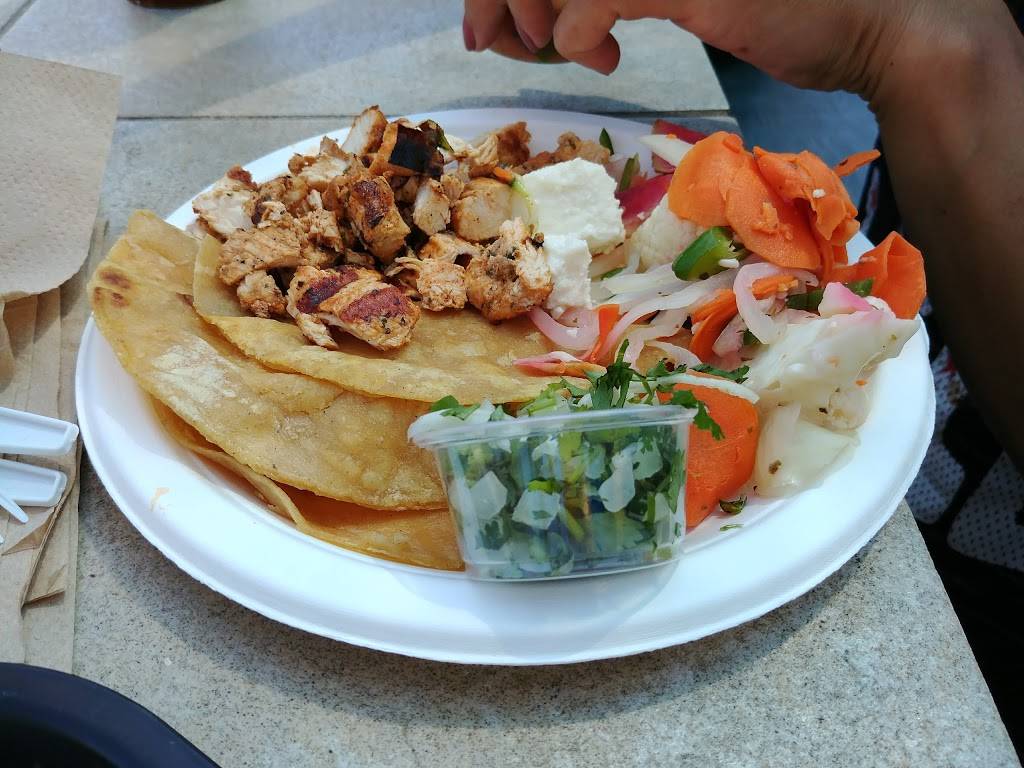 Beach House Fish | restaurant | 668 E Harbor Blvd, Ventura, CA 93001, USA | 8056434783 OR +1 805-643-4783