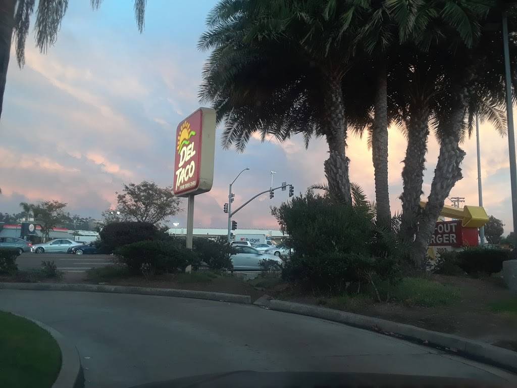 Del Taco | meal takeaway | 3106 Sports Arena Blvd, San Diego, CA 92110, USA | 6192218226 OR +1 619-221-8226