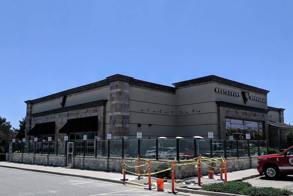BJs Restaurant & Brewhouse | restaurant | 14442 E Cedar Ave, Aurora, CO 80012, USA | 3033663550 OR +1 303-366-3550