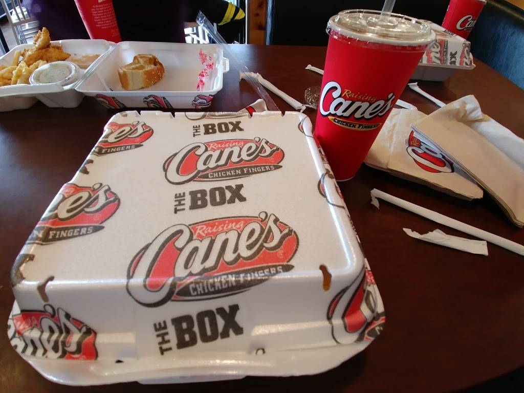 Raising Canes Chicken Fingers | meal takeaway | 2525 S Sherwood Forest Blvd, Baton Rouge, LA 70816, USA | 2252911300 OR +1 225-291-1300