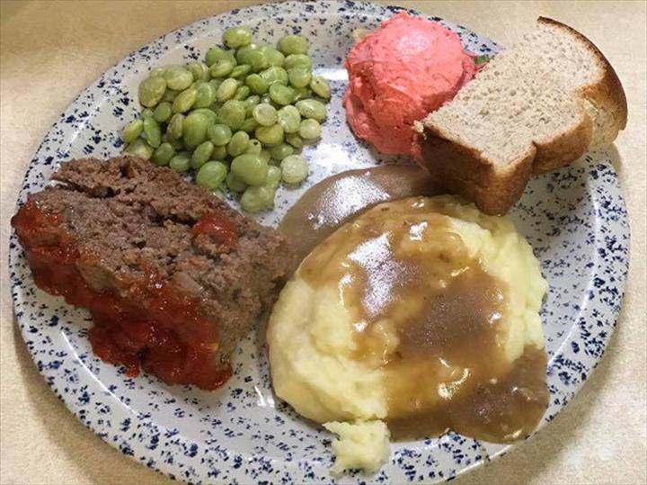 P L Johnsons Restaurant | restaurant | 110 W Bjorklund St, Bishop Hill, IL 61419, USA | 3099273885 OR +1 309-927-3885