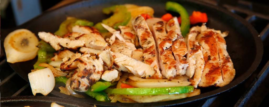 La Casona | restaurant | 105 Abner Jackson Pkwy, Lake Jackson, TX 77566, USA | 9792920900 OR +1 979-292-0900