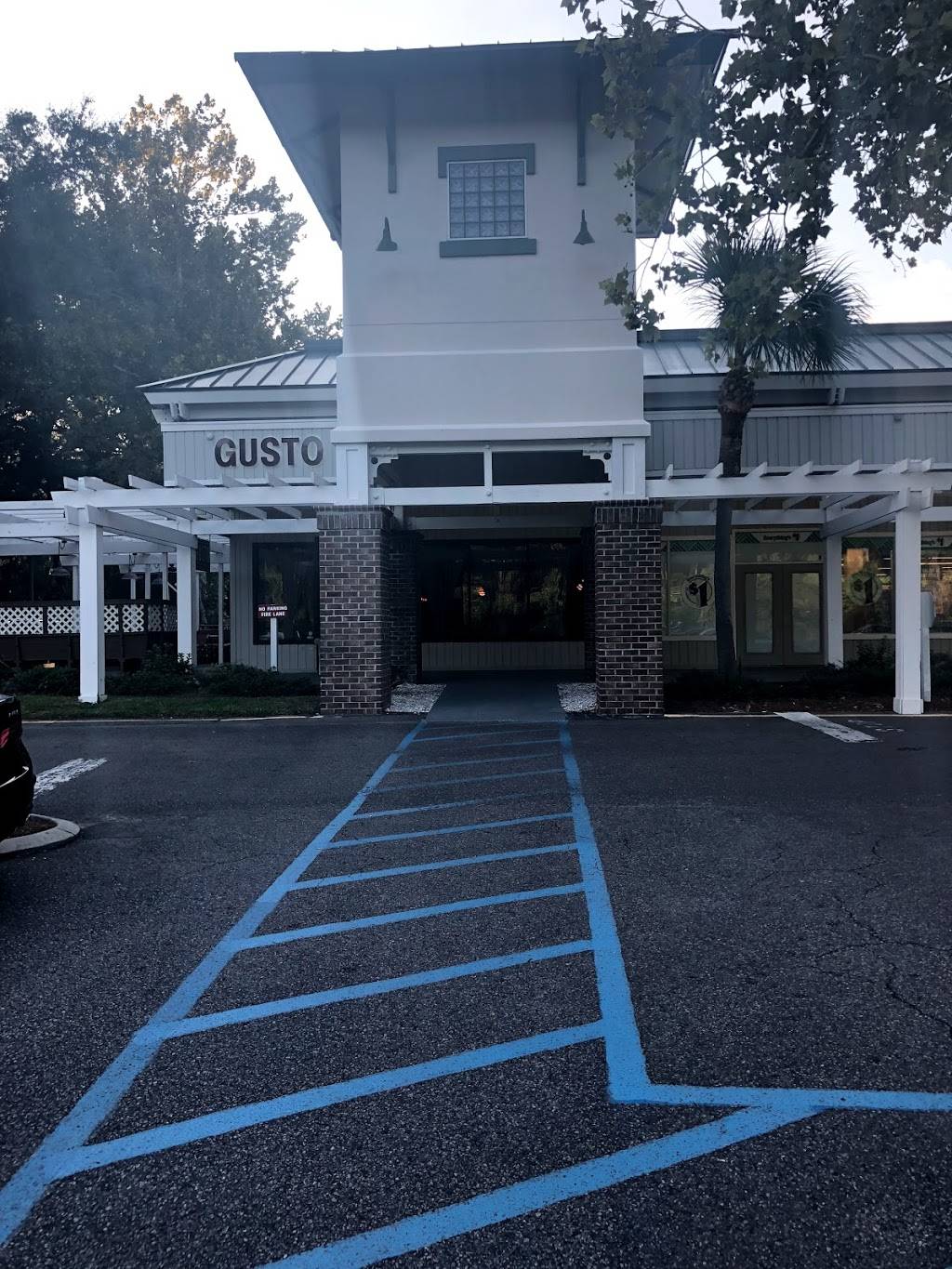 Gusto Ristorante | restaurant | 890 William Hilton Pkwy, Hilton Head Island, SC 29928, USA | 8438022424 OR +1 843-802-2424
