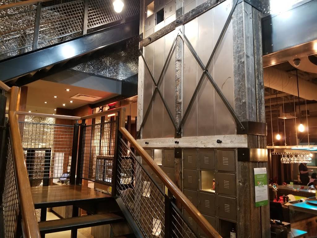 Chez Victor | restaurant | 2600 Avenue du Bourg-Royal, Québec, QC G1C 5S7, Canada | 4186612510 OR +1 418-661-2510