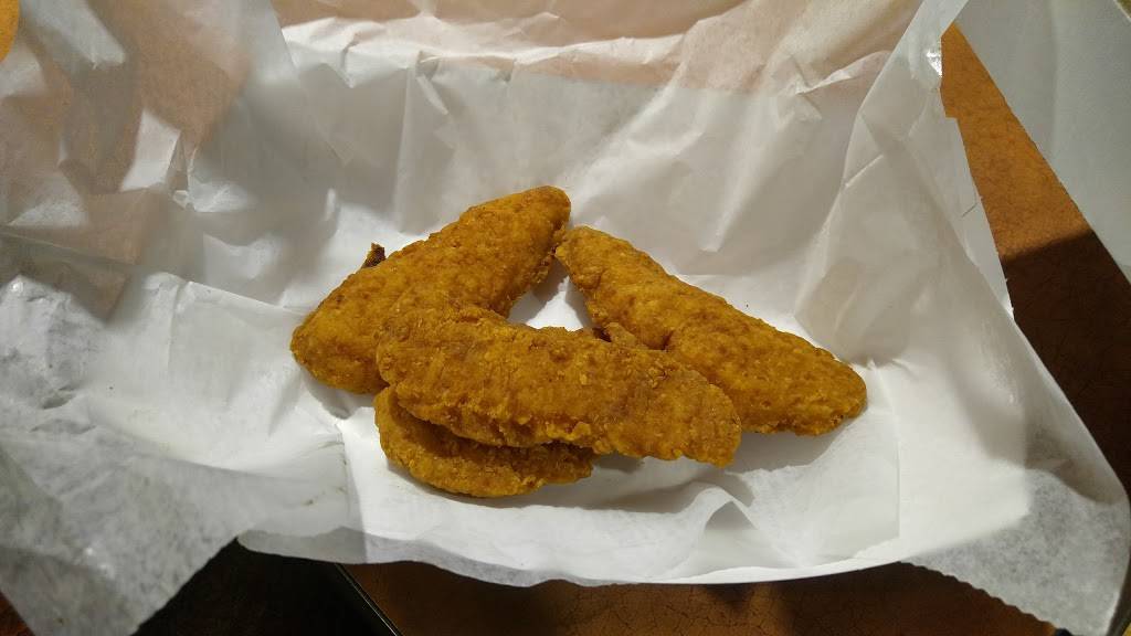 The Hawks Nest | restaurant | 200 Bloomfield Ave, West Hartford, CT 06117, USA | 8607684033 OR +1 860-768-4033