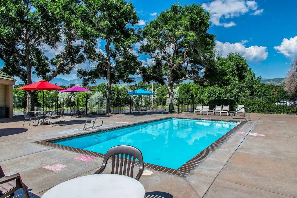 Quality Inn & Suites Garden Of The Gods | restaurant | 555 W Garden of the Gods Rd, Colorado Springs, CO 80907, USA | 7195939119 OR +1 719-593-9119