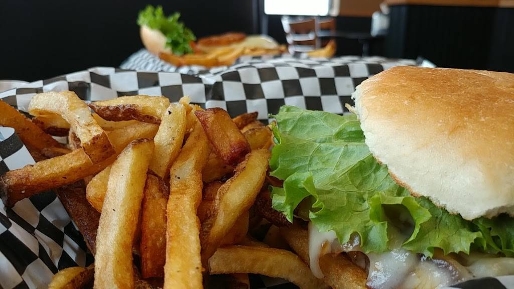 Village Burger | restaurant | 920 Old Liverpool Rd, Liverpool, NY 13088, USA | 3155655324 OR +1 315-565-5324