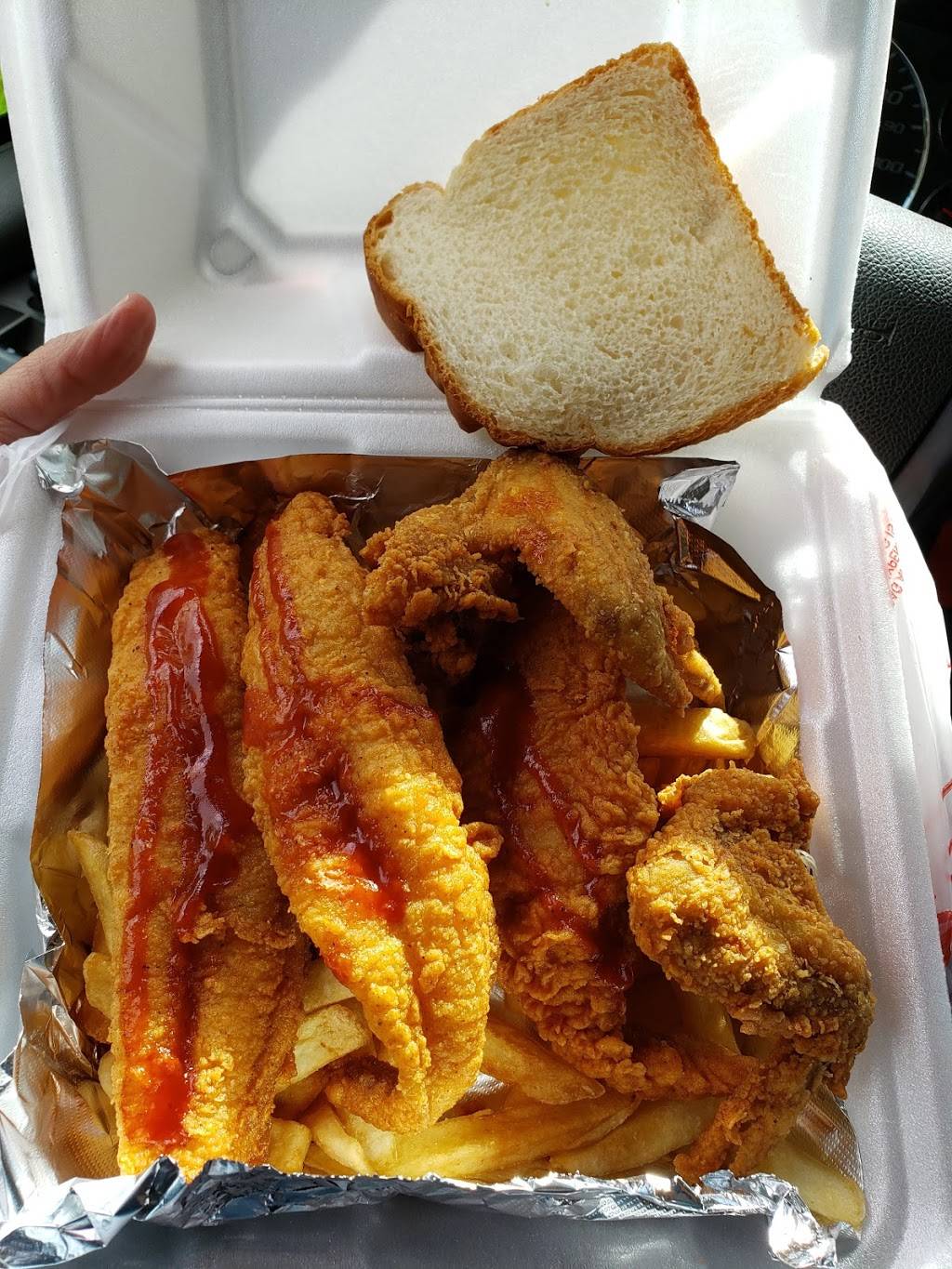 Madtown Chicken N Fish | meal takeaway | 1101 N Sherman Ave, Madison, WI 53704, USA | 6084677313 OR +1 608-467-7313