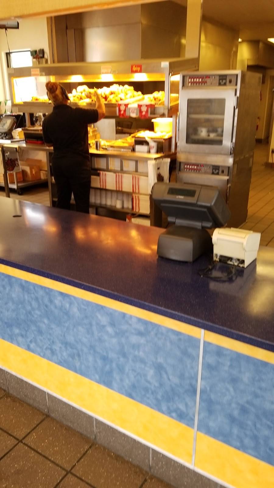 Churchs Chicken | restaurant | 242 E Capitol Dr, Milwaukee, WI 53212, USA | 4149612512 OR +1 414-961-2512