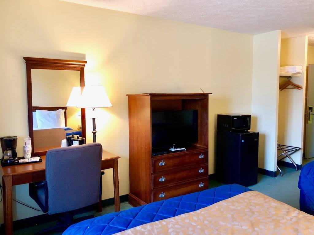 Alpine Lake Resort | night club | 700 W Alpine Dr, Terra Alta, WV 26764, USA | 3047892481 OR +1 304-789-2481