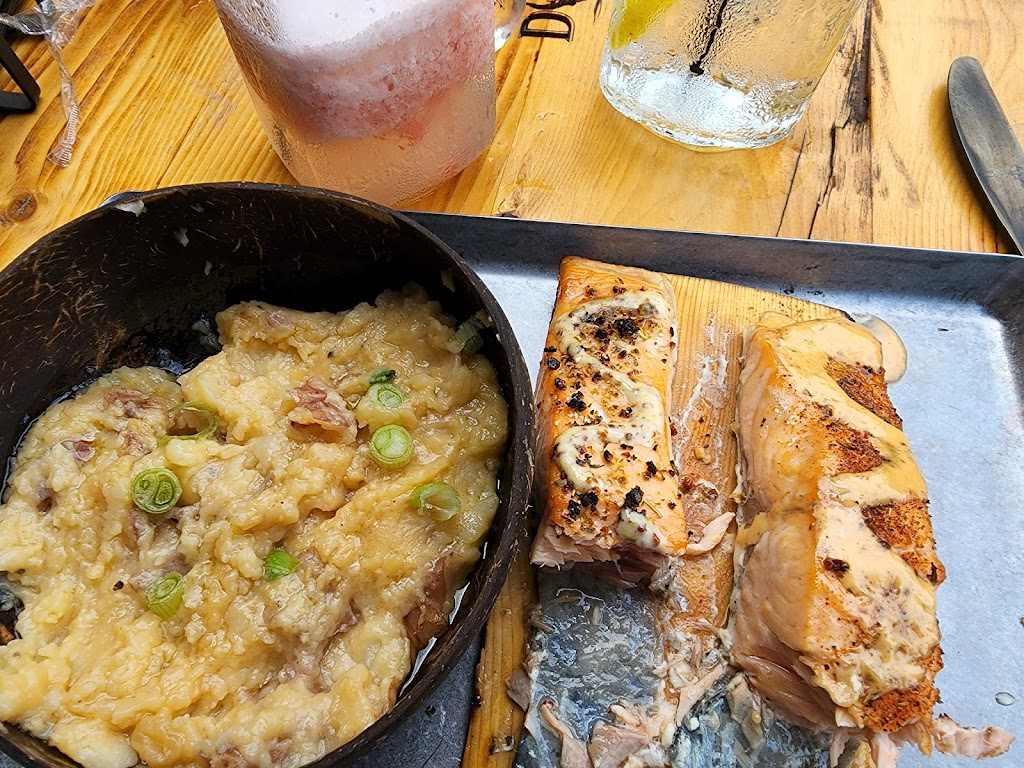 Dive Southern Coastal Kitchen | restaurant | 135 Reinhardt College Pkwy Suite 1, Canton, GA 30114, USA | 7702248816 OR +1 770-224-8816