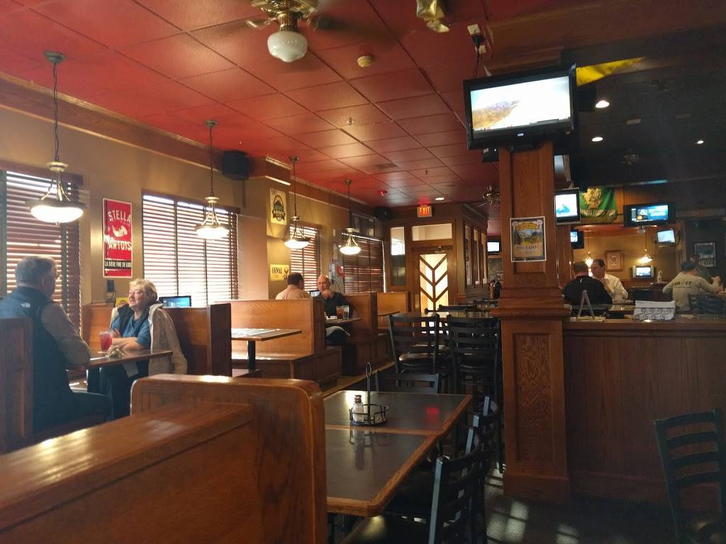 Third Base Brewery | restaurant | 500 Blairs Ferry Rd NE #2, Cedar Rapids, IA 52402, USA | 3193789090 OR +1 319-378-9090